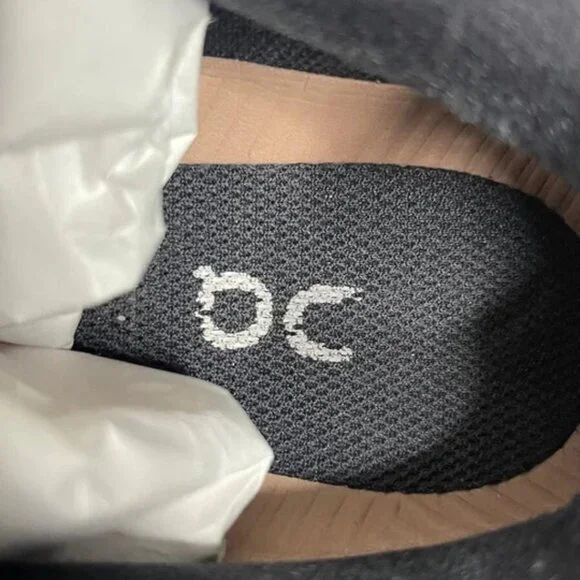 On Cloudflyer Swiss Engineering Glacier Rosebrown Running Shoes Women's Size 7 - Picture 7 of 11